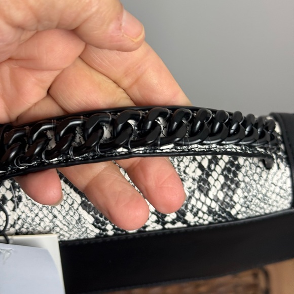 Nicole Miller black and white crossbody bag - Picture 3 of 6